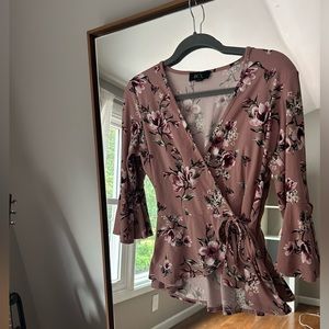 Pretty Pink floral long sleeve top🌸